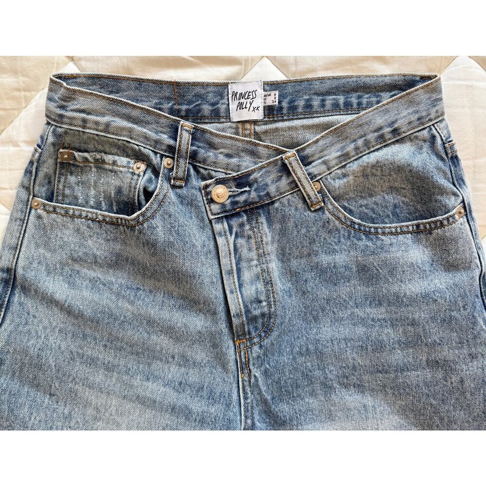 Princess Polly Asymmetrical Straightleg Light Wash Jeans Button Fly Size 2 - Picture 5 of 6